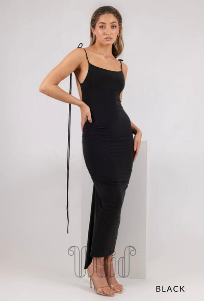 Melani The Label Azari Midi in Black / Blacks